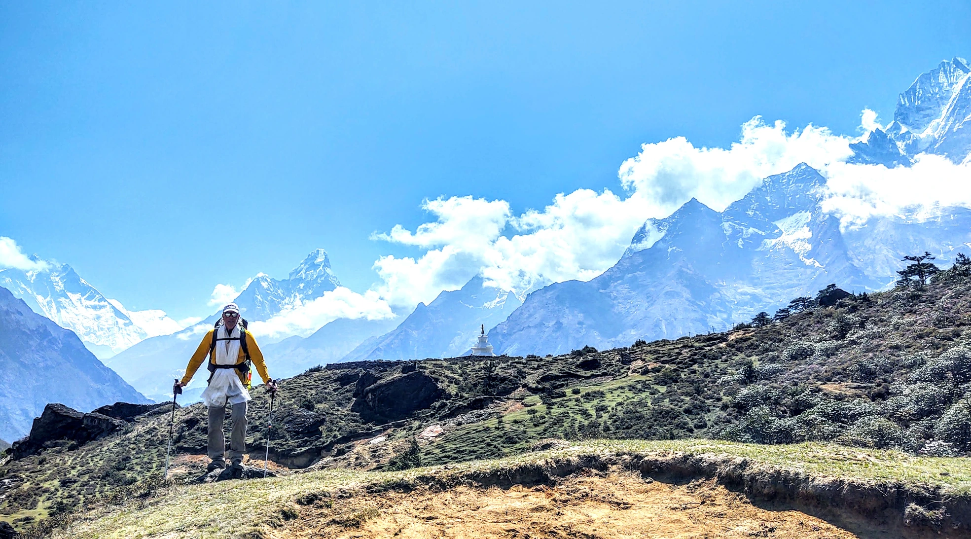 Trekkers beneath the Himalayan peaks